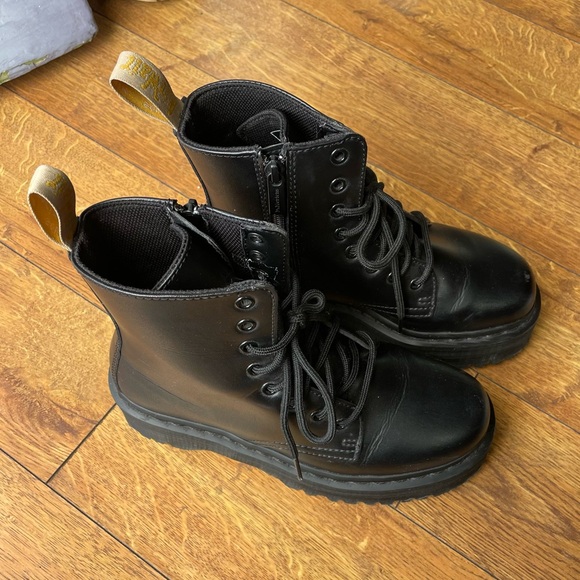 DR MARTENS VEGAN JADON II BOOT MONO PLATFORMS - Picture 6 of 10